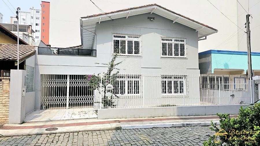 CASA RUA 1650 /CENTRO 1