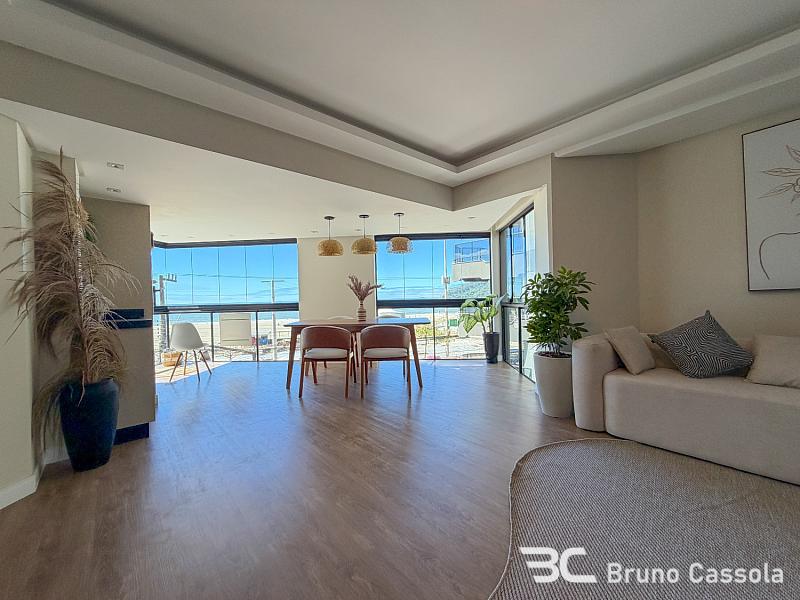 FRENTE MAR - FINAMENTE MOBILIADO, DECORADO E EQUIPADO 1
