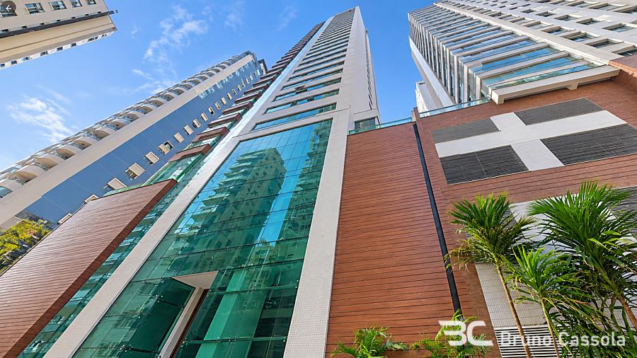 ALTO PADR�O - VISTA MAR