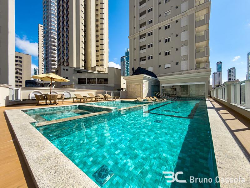 ANDAR ALTO - QUADRA MAR COM VISTA 11