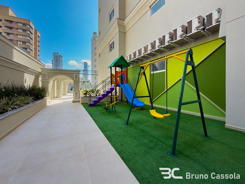 ANDAR ALTO - QUADRA MAR COM VISTA 19