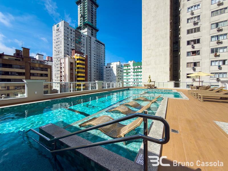 ANDAR ALTO - QUADRA MAR COM VISTA 12