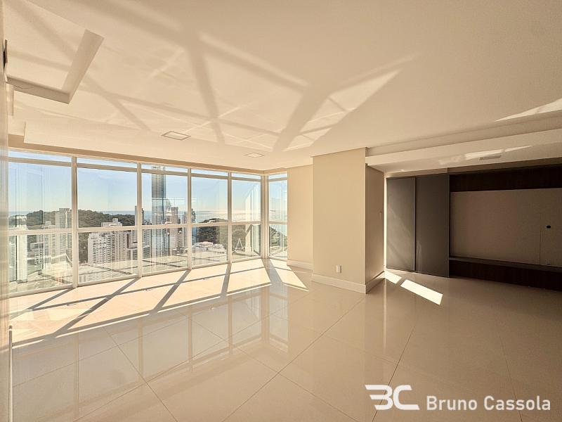 MASTER - ANDAR ALTO - VISTA PARA O MAR 1