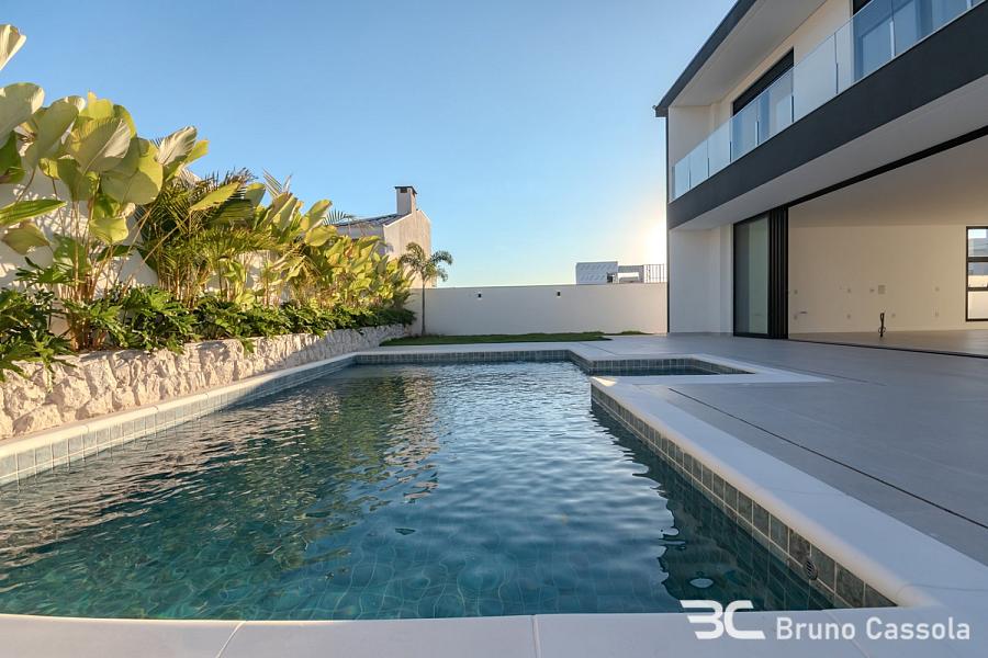 NOVA COM PISCINA, DIFERENCIADA 2
