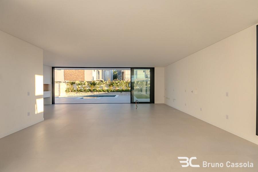 NOVA COM PISCINA, DIFERENCIADA 4