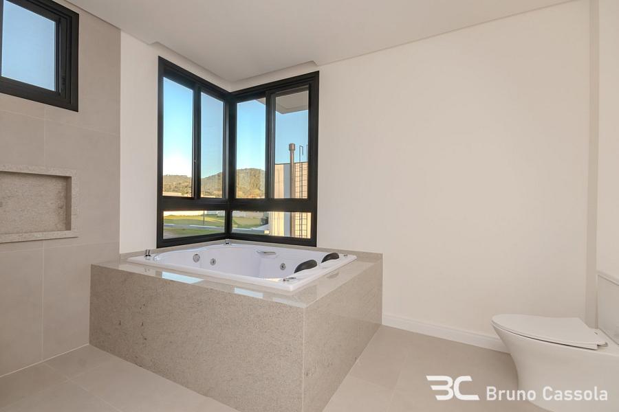 NOVA COM PISCINA, DIFERENCIADA 11