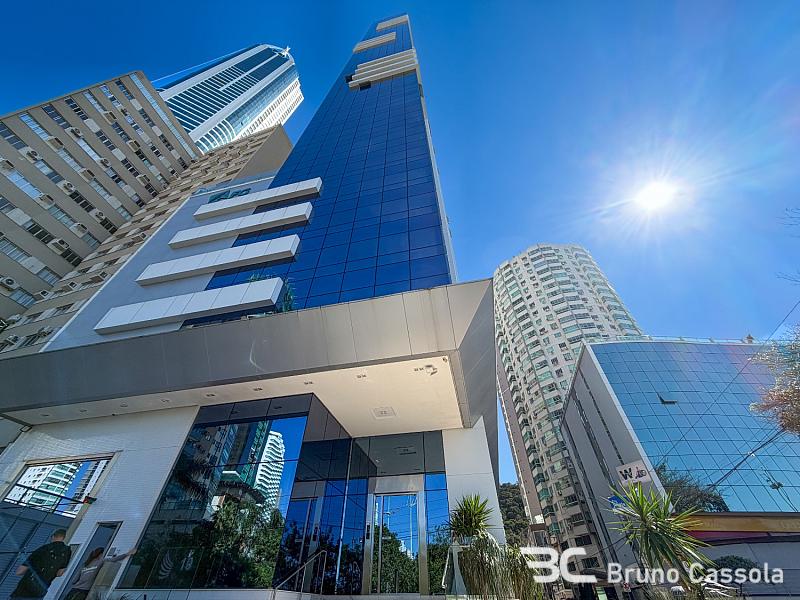 EDIFICIO SKY TOWER FRENTE MAR 15