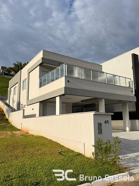 CASA CONDOM�NIO FECHADO 2