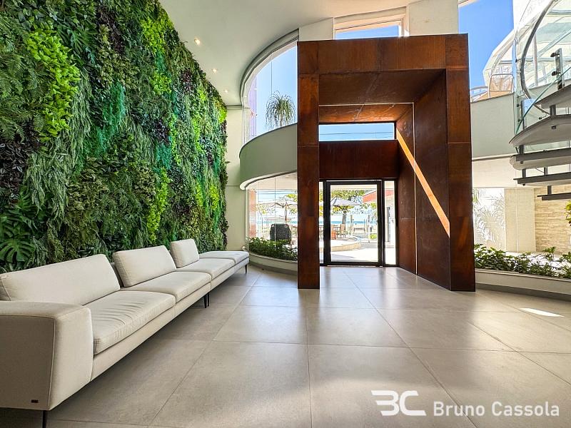 FRENTE MAR COM 4 SU�TES 12