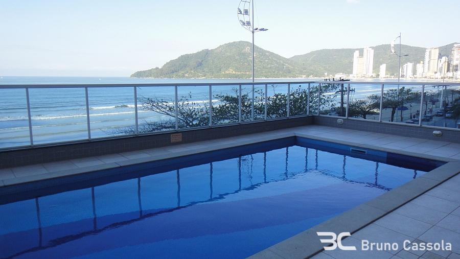 FRENTE MAR COM 4 SU�TES 13