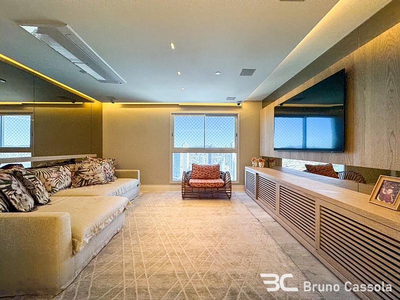 ANDAR ALTO, VISTA PANOR�MICA, MOBILIADO E DECORADO 12