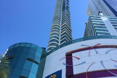 | FRENTE MAR | BARRA  SUL |  1 POR ANDAR |