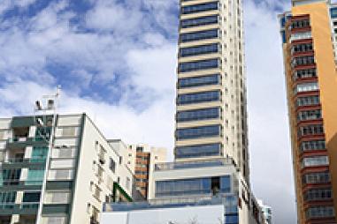 FRENTE MAR | CENTRO | ALTO PADRÃO | MOBILIADO |