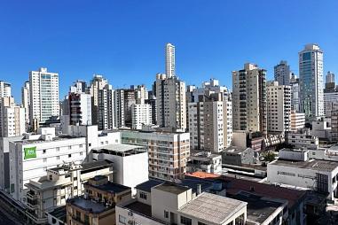 Apartamento com 3 quartos à venda, 106m², 2 banheiros, 1 garagem - Centro - Balneário Camboriú