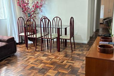 PREDIO DE FRENTE PARA O  MAR ( APARTAMENTO DE FUNDOS )