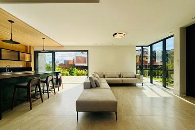 Casa em Condomínio com 4 quartos à venda, 354m², 5 banheiros, 3 garagens - Ariribá - Balneário Camboriú