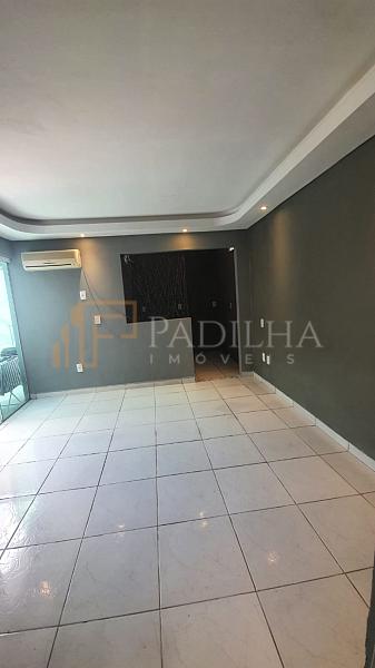 CASA PROXIMO A AVENIA DOS ESTADOS — foto 17