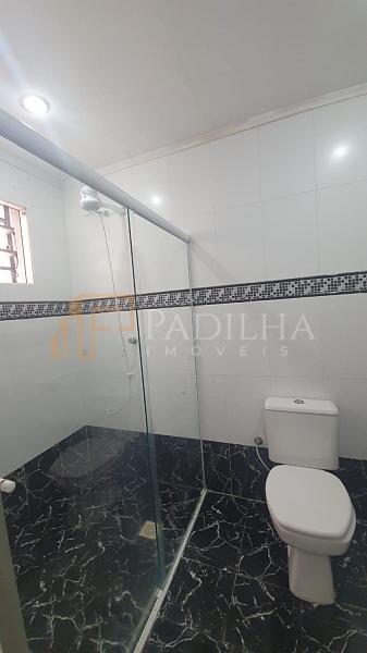 CASA PROXIMO A AVENIA DOS ESTADOS — foto 5