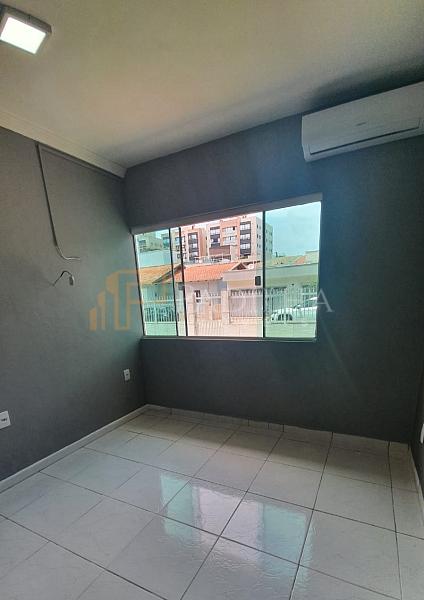 CASA PROXIMO A AVENIA DOS ESTADOS — foto 23