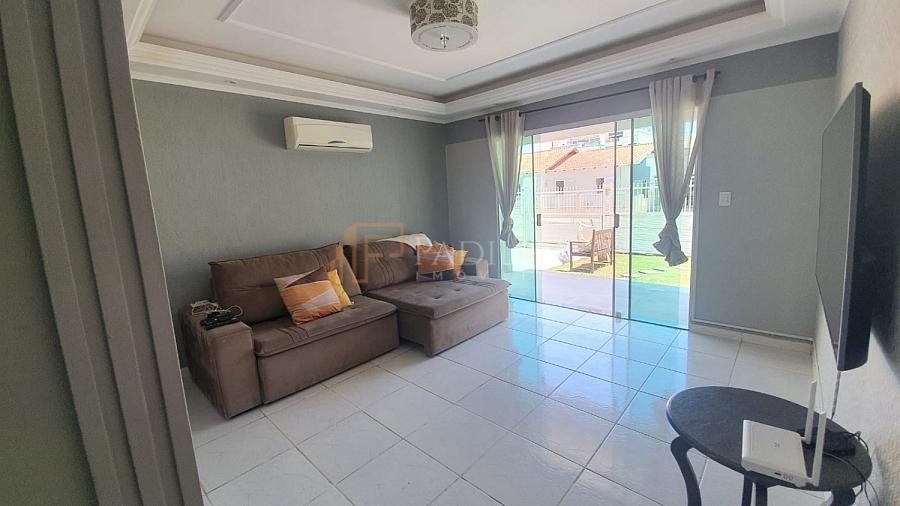 CASA PROXIMO A AVENIA DOS ESTADOS — foto 24