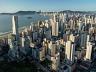 Lan�amento de Alto Padr�o na Barra Norte, Um por Andar, Sacada  com 24,00m� e Churrasqueira Carv�o, Vista do Mar. 24