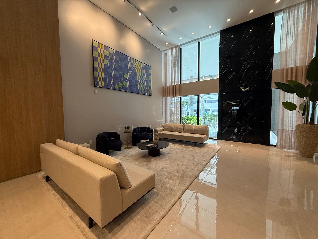 Apartamentos 3 suítes - Centro de Itajaí