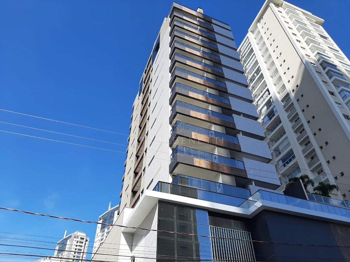 Apartamento no Fazenda 3 suítes