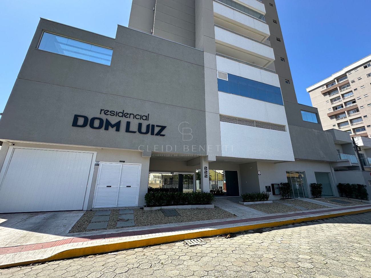 Apartamento em Navegantes com 3 dormitórios