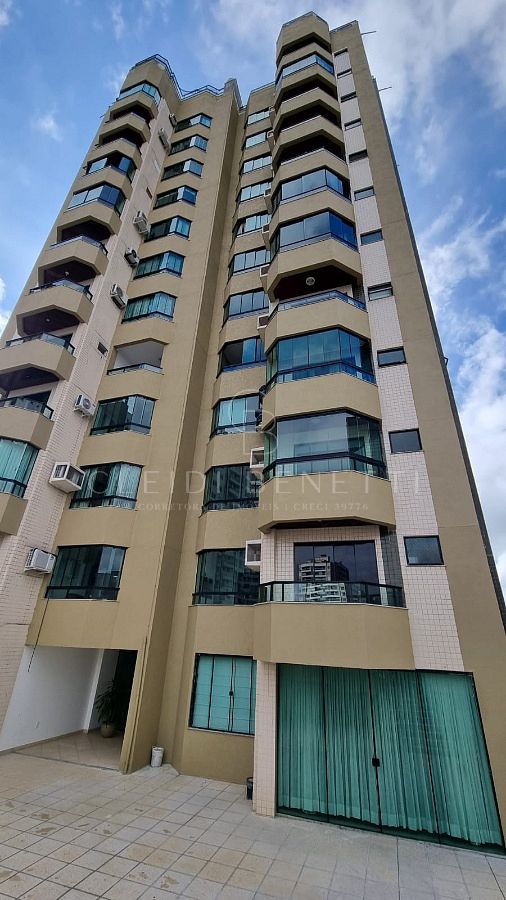 Cobertura Duplex com 3 suítes no Centro de ITAJAÍ