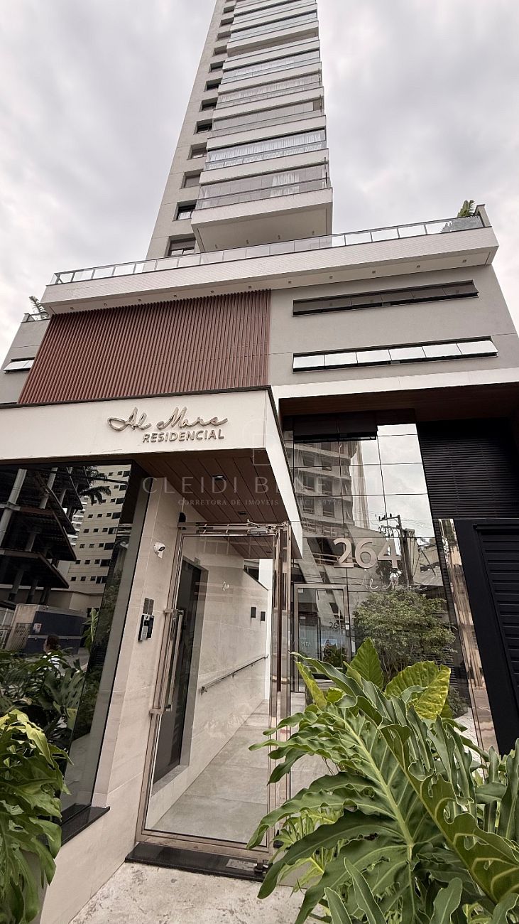 Apartamento a venda Mobiliado no centro de ITAJAI