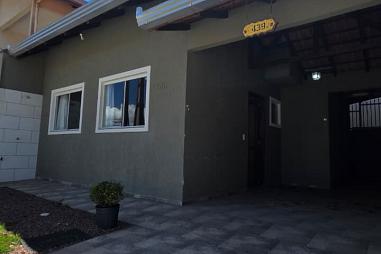 Sobrado à Venda no Balneário Cambiju – 300m da Praia