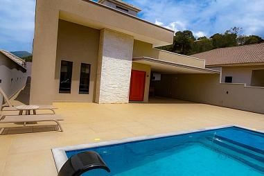 Casa Nova Linear  de Alto Padrão – 3 Suítes