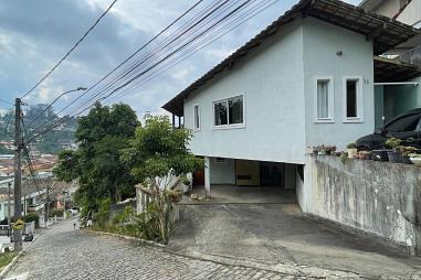 Charmosa casa na Tijuca