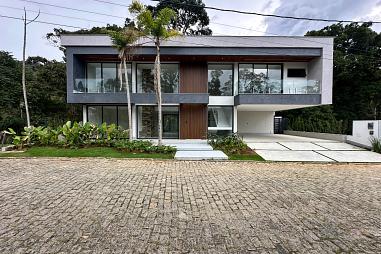 Como Viver no paraíso em uma casa de condomínio de 4 quartos, confira!!!