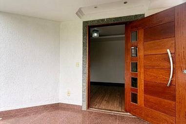 Casa em Condomínio com 3 quartos à venda, 163m², 3 banheiros, 2 garagens - Albuquerque - Teresópolis