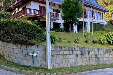 MAGNÍFICA CASA DE ALTO PADRÃO, COM UMA VISTA DESLUMBRANTE!!!