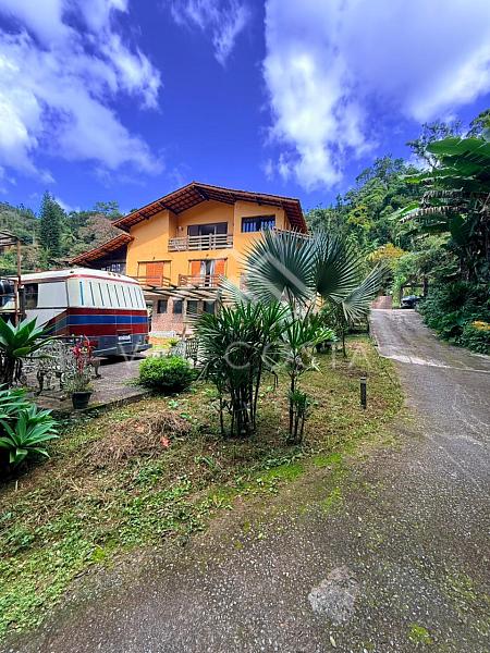 Casa em Condomínio com 6 quartos à venda, 530m², 8 banheiros, 6 garagens - Carlos Guinle - Teresópolis — foto 1