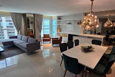 Apartamento com 4 quartos à venda, 180m², 5 banheiros, 3 garagens - Centro - Balneário Camboriú