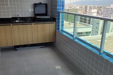 BELÍSSIMO APARTAMENTO, Á 100M DO MAR E LAZER COMPLETO