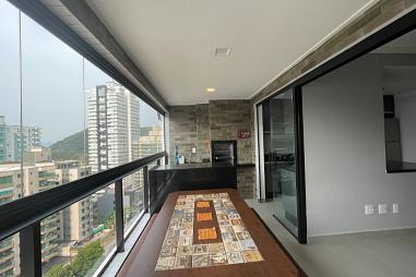 EXCELENTE APARTAMENTO, À 100M DO MAR E LAZER COMPLETO