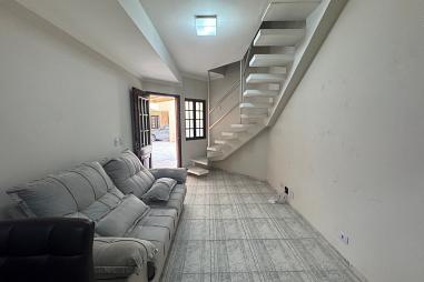 BELISSÍMO SOBRADO EM CONDOMÍNIO, ÁREA GOURMET E À 950M DO MAR