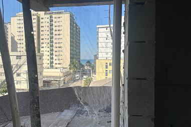 BELÍSSIMO APARTAMENTO, À 200M DO MAR E LAZER COMPLETO