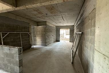 BELÍSSIMO APARTAMENTO, À 200M DO MAR E LAZER COMPLETO