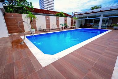 BELÍSSIMA CASA AMPLA, ACABAMENTO FINO E LAZER