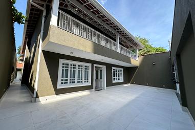 Casa com 4 quartos à venda, 383m², 7 banheiros, 4 garagens - Canto do Forte - Praia Grande