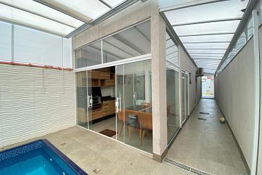 EXCELENTE SOBRADO, AMPLA E FINO ACABAMENTO