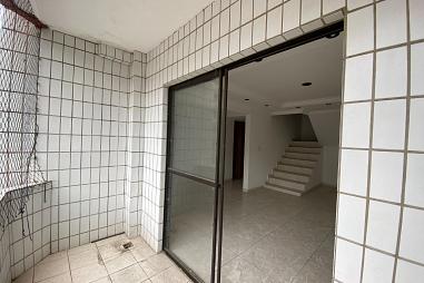 BELISSÍMO APARTAMENTO DUPLEX, AMPLO E FINO ACABAMENTO
