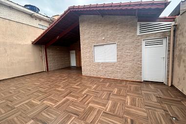 EXCELENTE CASA, AMPLA E FINO ACABAMENTO