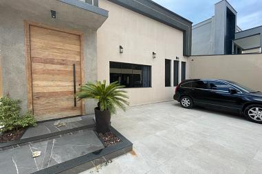 Casa com 4 quartos à venda, 310m², 5 banheiros, 4 garagens - Canto do Forte - Praia Grande
