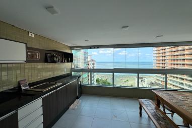 BELÍSSIMO APARTAMENTO, À 100m DO MAR E LAZER COMPLETO
